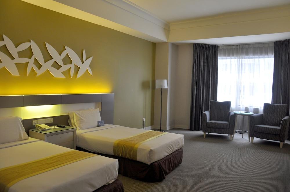 The Pearl Hotel