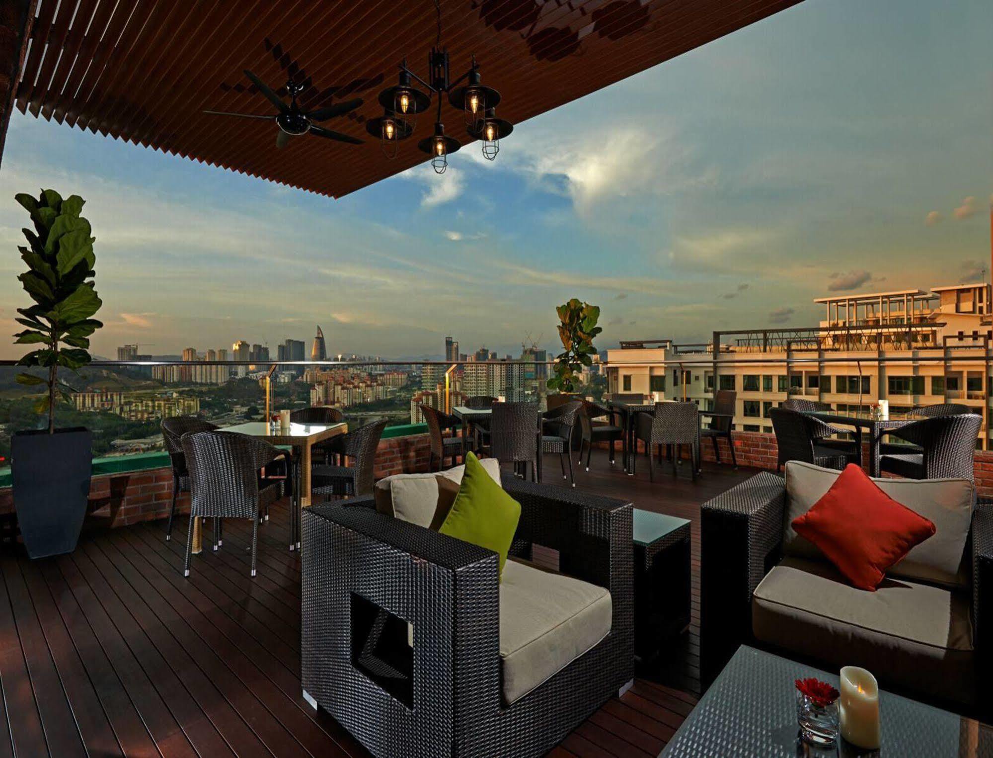 The Pearl Hotel 4*