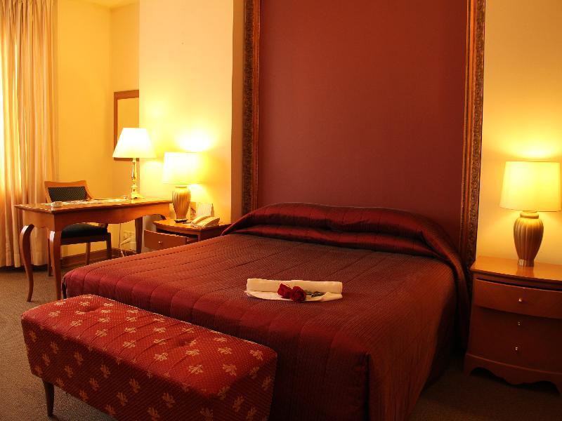 The Pearl 4*